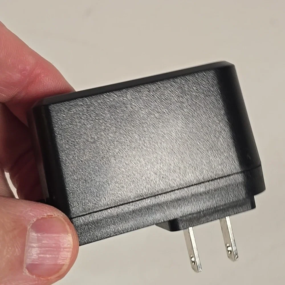 Switching Adapter Model‎ TEKA012-1200800UK 12V 0.8A